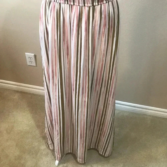 Nine West Striped Elastic Waist Halter Ruffle Neck Fully Lined Maxi-Size M - Picture 6 of 8
